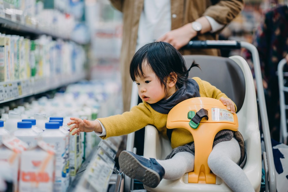 尼尔森IQ 婴幼儿配方奶粉市场洞察及趋势报告 的主視覺圖片